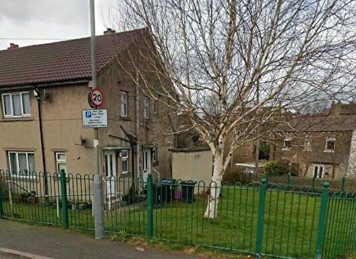 1 Bedroom Flat To Rent In Lingfield Road, BD15