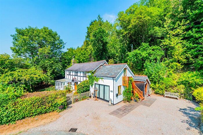 3 Bedroom Cottage For Sale In Pont Robert, Meifod, SY22