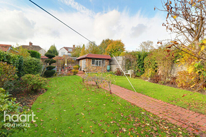 5 Bedroom Detached House For Sale In Powys Lane, London, N14