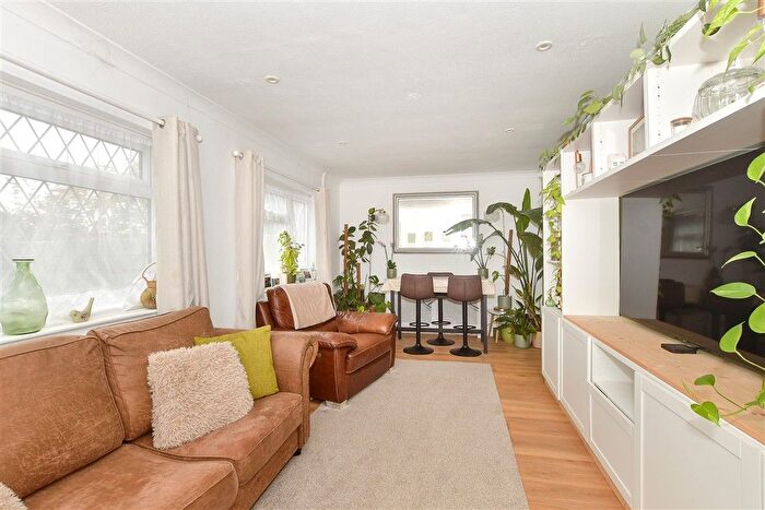 3 Bedroom Semi Detached House For Sale In Cambridge Way, Uckfield, East Sussex, TN22