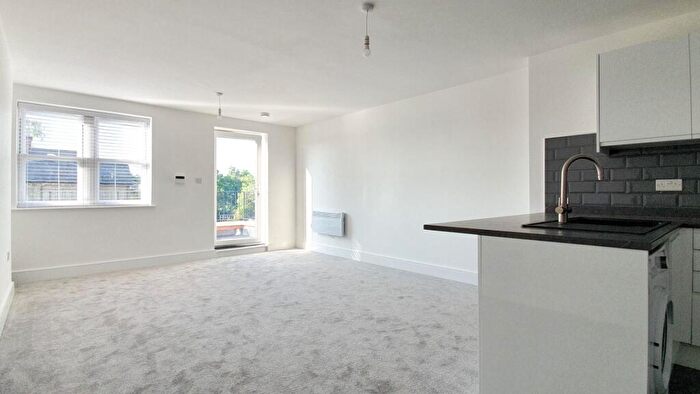 1 Bedroom Maisonette To Rent In Rye Road, Hoddesdon, EN11