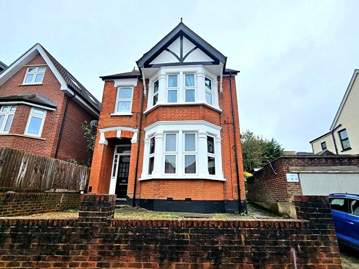 1 Bedroom Flat To Rent In Cunningham Park, Harrow, HA1