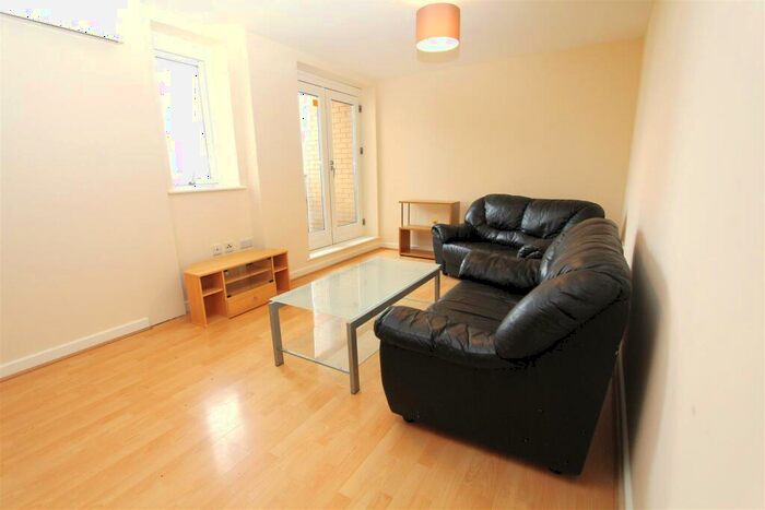 2 Bedroom House To Rent In Aspect, Elmwood Lane, LS2