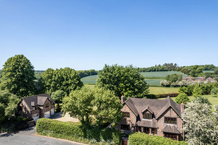 5 Bedroom Detached House For Sale In The Street, Upper Farringdon, GU34