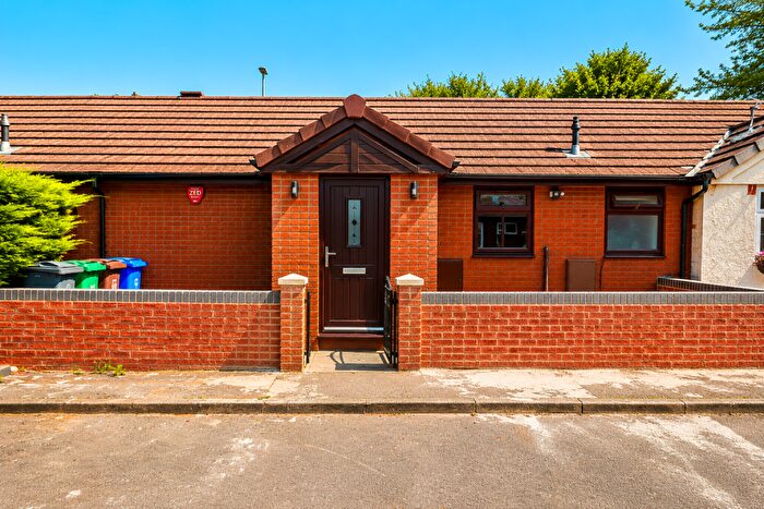 2 Bedroom Terraced Bungalow For Sale In Sandsend Close, Manchester, M8