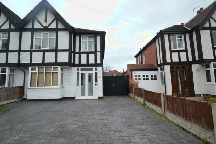 3 Bedroom Detached House To Rent In Sutton Passeys Crescent, Wollaton, Nottingham, NG8