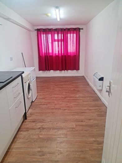 1 Bedroom Flat To Rent In Eastfields Road, Mitcham, CR4