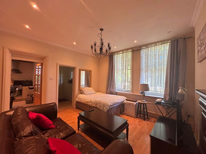 1 Bedroom Flat To Rent In Amesbury Road, Birmingham, B13