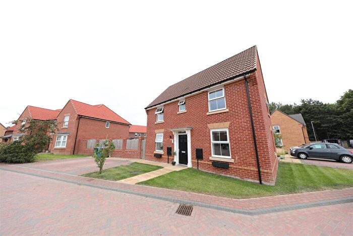 3 Bedroom Semi-Detached House For Sale In Waudby Close, Hessle, HU13