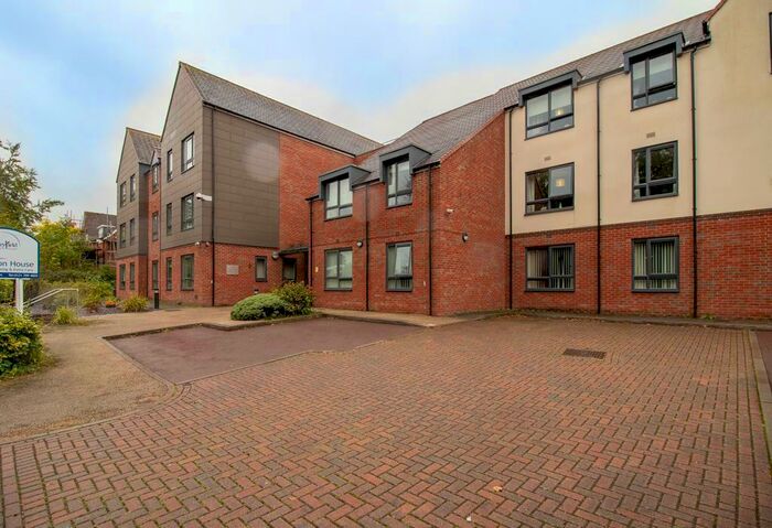 2 Bedroom Retirement Property For Sale In Hampton Lane, Solihull, B91