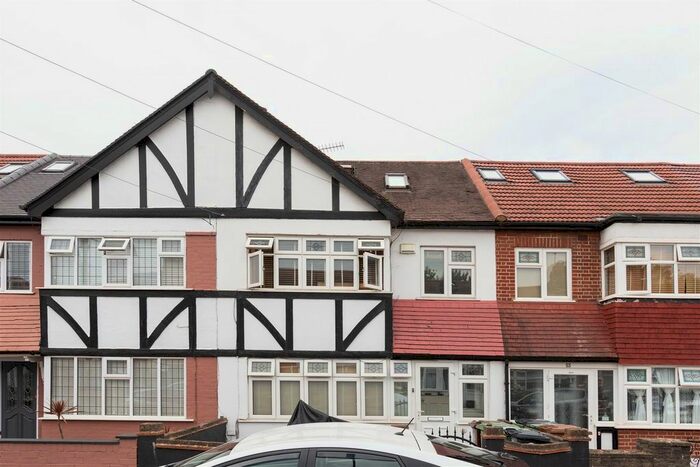 4 Bedroom Property To Rent In Markmanor Avenue, London, E17