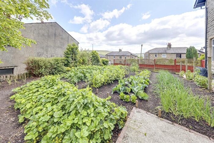 3 Bedroom End Of Terrace House For Sale In Haslingden Old Road, Rawtenstall, Rossendale, BB4