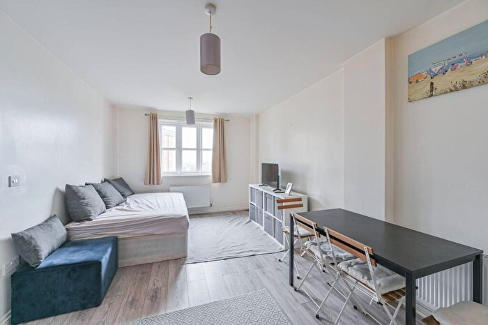 2 Bedroom Flat For Sale In Stanley Road, South Harrow, Harrow, HA2