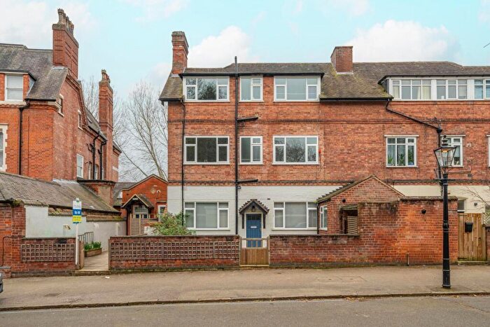 1 Bedroom Apartment For Sale In Cavendish Crescent South, The Park, NG7