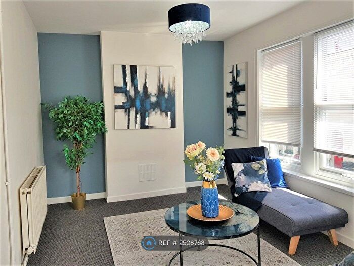 2 Bedroom Maisonette To Rent In Chaplin Road, Bristol, BS5