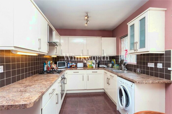5 Bedroom Semi-Detached House To Rent In Hamilton Road, London, NW11