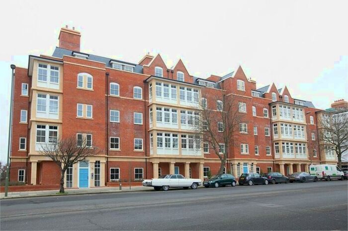 2 Bedroom Flat To Rent In Atwell Court, High Road, North Finchley, N12