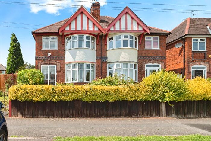 3 Bedroom Semi-Detached House For Sale In Wyngate Drive, Leicester, LE3