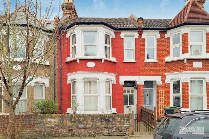 4 Bedroom Terraced House To Rent In Kitchener Road, London, Uk, N17