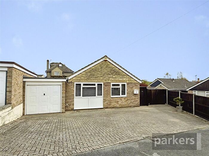 2 Bedroom Detached House To Rent In Beech Road, Witney, Oxfordshire, OX28