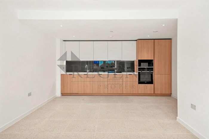 2 Bedroom Apartment To Rent In Bouchon Point, Cendal Crescent, E1