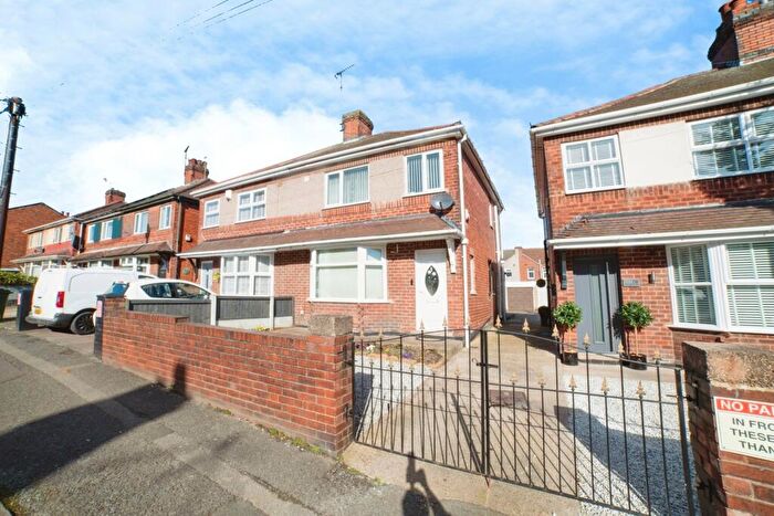 3 Bedroom Semi Detached House For Sale In Princes Street, Mansfield, Nottinghamshire, NG18