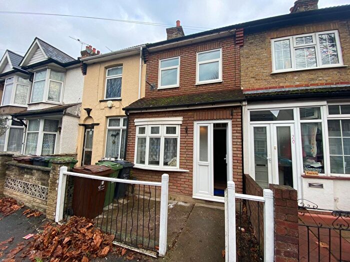 2 Bedroom Terraced House To Rent In Wedderburn Road, Barking, IG11