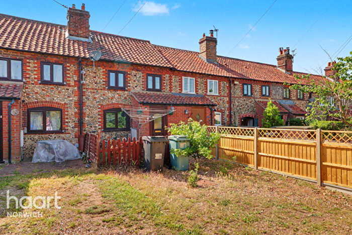 2 Bedroom Cottage For Sale In The Lizard, Wymondham, NR18