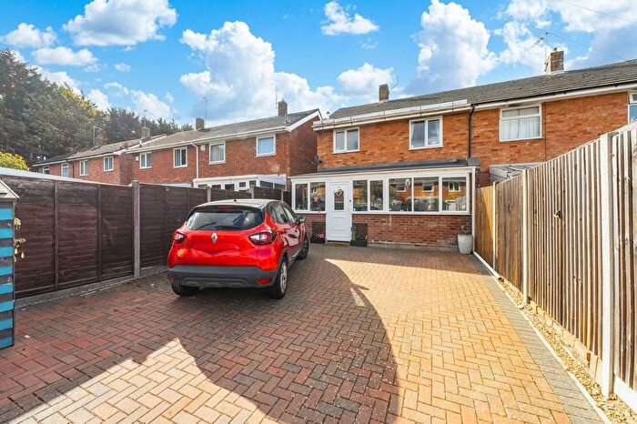 3 Bedroom Semi-Detached House For Sale In Blithewood Gardens, Sprowston, NR7