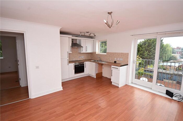 2 Bedroom Flat To Rent In Martins Lane, Wallasey, Wirral, CH44