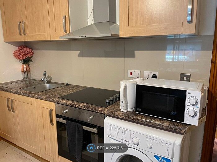 1 Bedroom Flat To Rent In West Street, Brighton, BN1