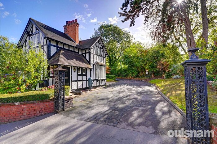 3 Bedroom Detached House For Sale In Worcester Road, Droitwich, Worcestershire, WR9