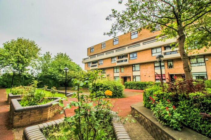 2 Bedroom Flat To Rent In Kenilworth Court, Sulgrave, Washington, Tyne And Wear, NE37
