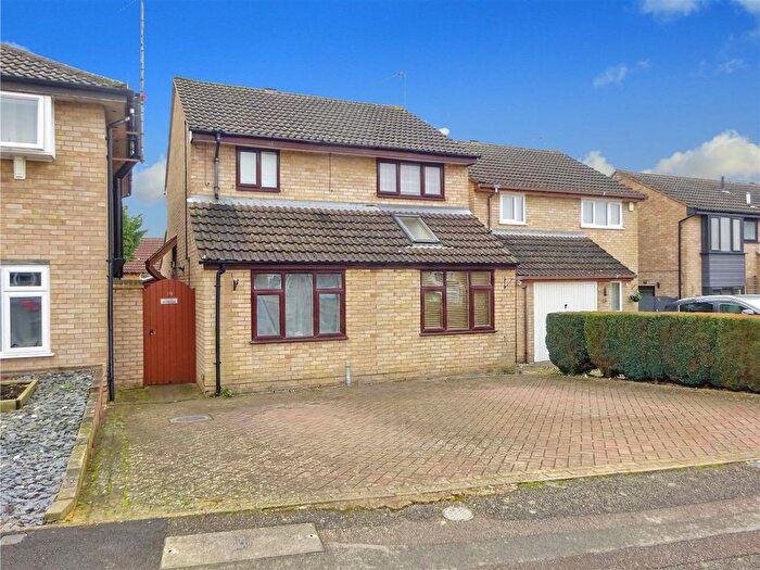 4 Bedroom Detached House To Rent In Lindisfarne Drive, Kettering, NN15