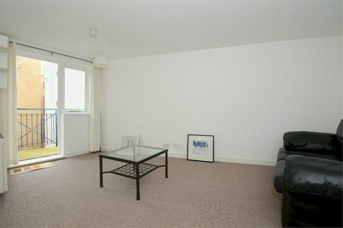 1 Bedroom Flat To Rent In Fountain Court, Lafone Street, Shad Thames, SE1