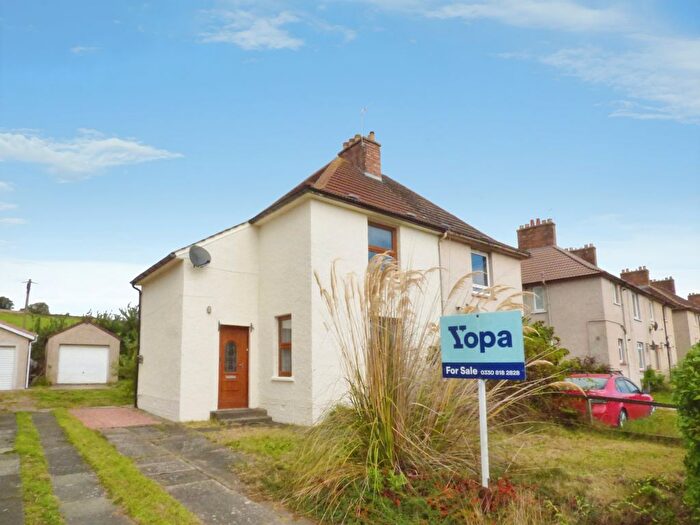 2 Bedroom Semi-Detached House For Sale In Laurence Park, Kinglassie, KY5