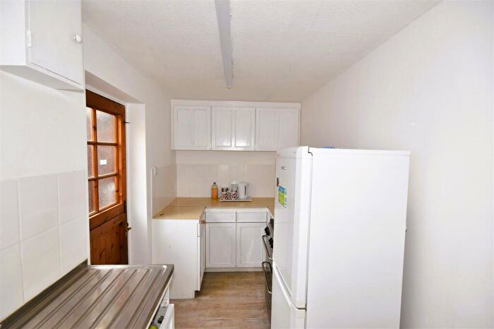 2 Bedroom Semi-Detached House For Sale In Low Street, Collingham, Newark, NG23