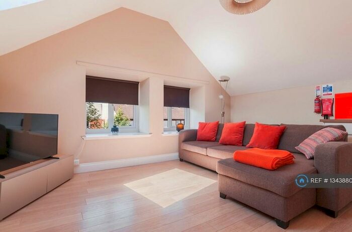 1 Bedroom Flat To Rent In High Street, Auchterarder, PH3