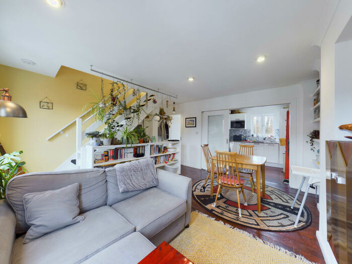 2 Bedroom Flat To Rent In Plough Way, South Bermondsey, SE16