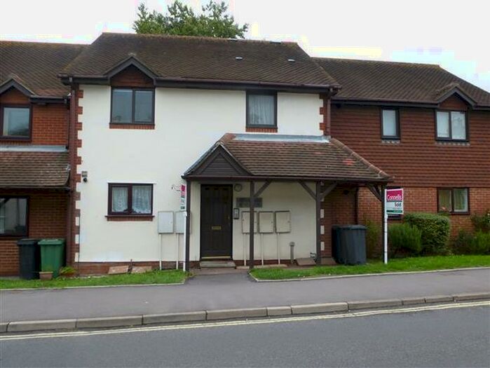 1 Bedroom Flat To Rent In London Road, Overton, Basingstoke, RG25