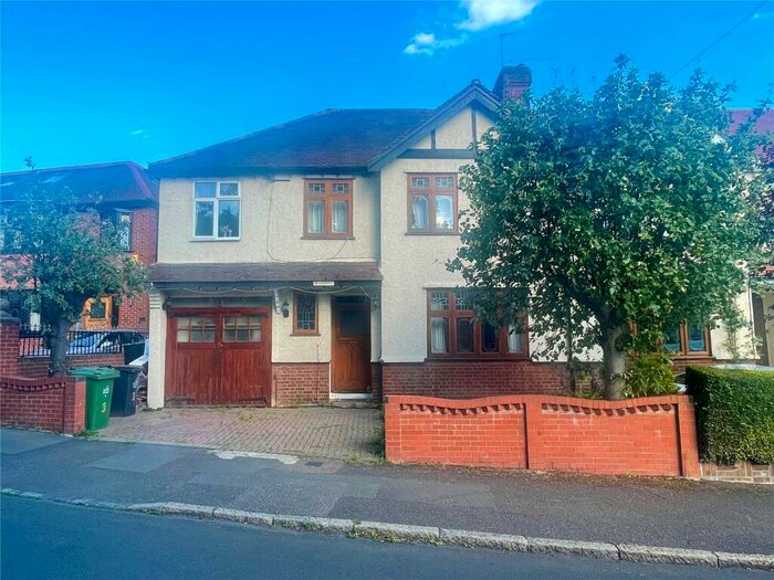 4 Bedroom House To Rent In Keynsham Avenue, Woodford Green, IG8