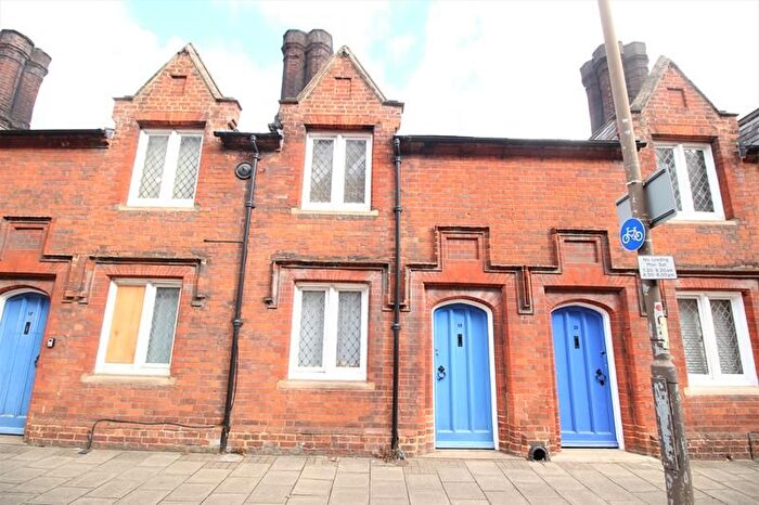 1 Bedroom Maisonette To Rent In Dame Alice Street, Bedford, MK40