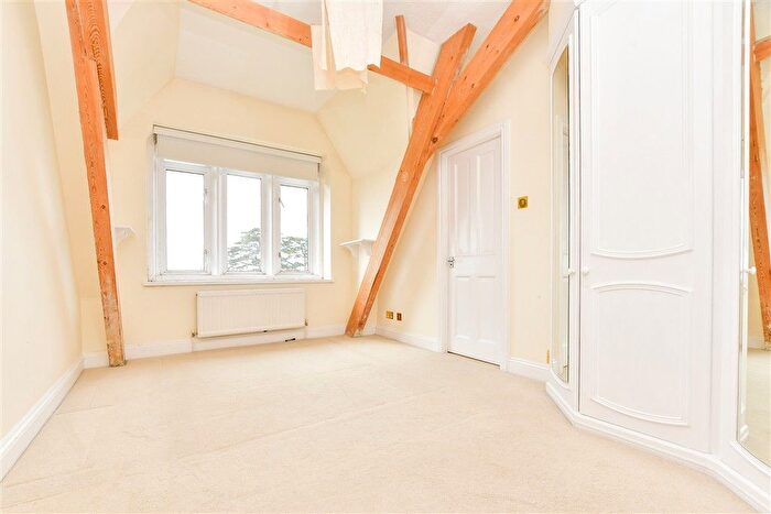 2 Bedroom Flat For Sale In Grenehurst Park, Capel, Dorking, Surrey, RH5