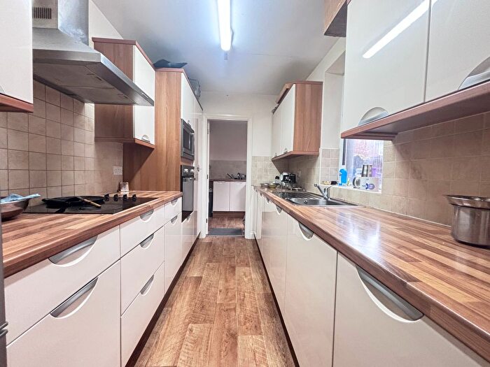 3 Bedroom End Of Terrace House To Rent In Regent Street, Sutton-In-Ashfield, NG17