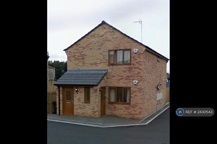 2 Bedroom Flat To Rent In Lorne Street, Bradford, BD4
