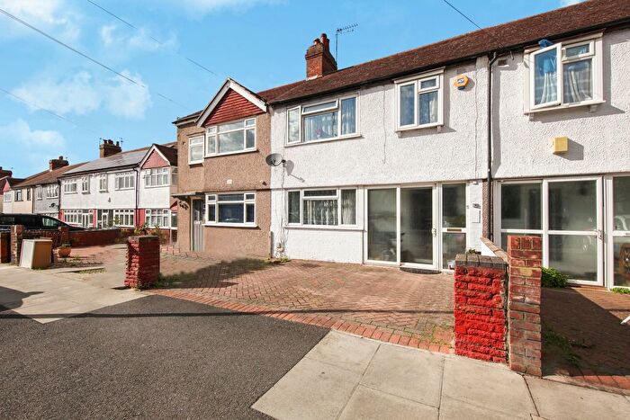 3 Bedroom Terraced House For Sale In Northborough Road, London, SW16