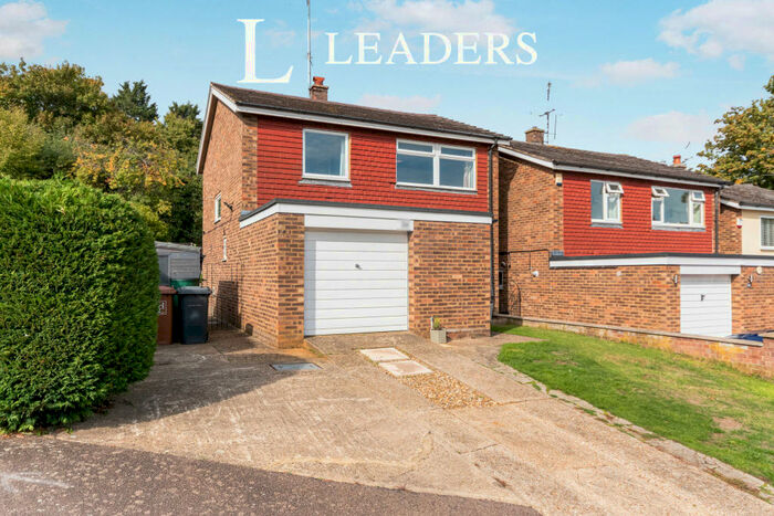 3 Bedroom Detached House To Rent In Foster Drive, Hitchin, SG4