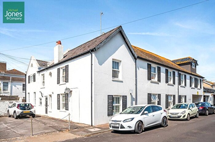 1 Bedroom Flat To Rent In Selden Lane, Worthing, West Sussex, BN11