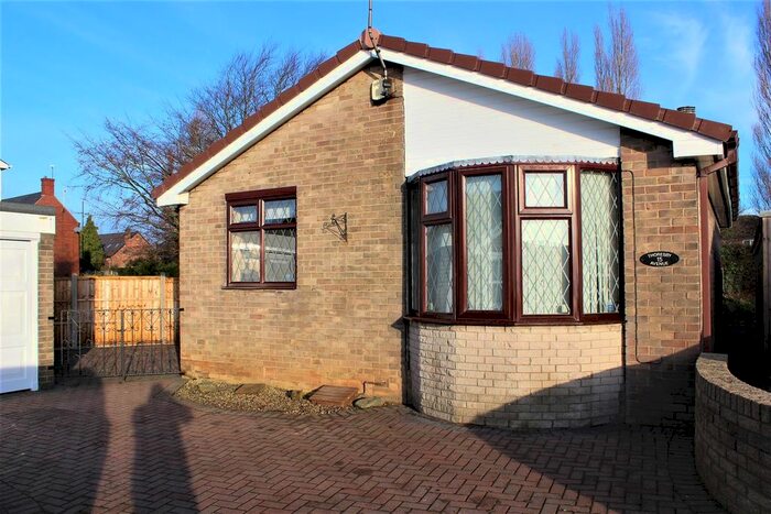 2 Bedroom Detached Bungalow To Rent In Thoresby Avenue, Clowne, Chesterfield S43