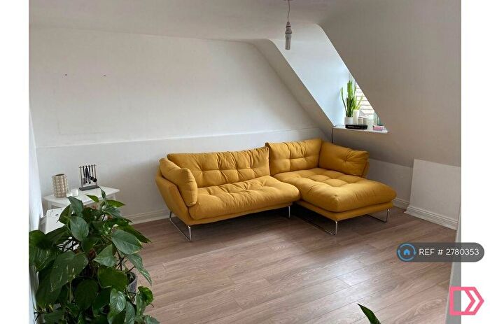 2 Bedroom Flat To Rent In Recreation House, Colchester, CO1